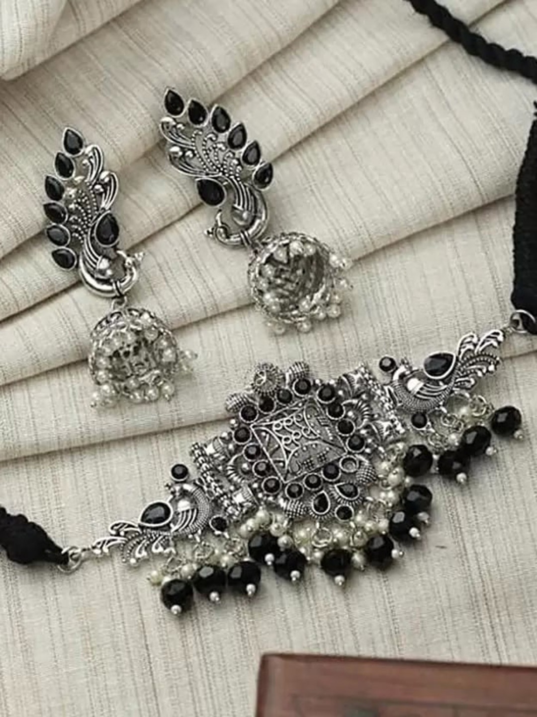 

Samridhi DC Silver-Plated Stone Studded & Beaded Jewellery Set