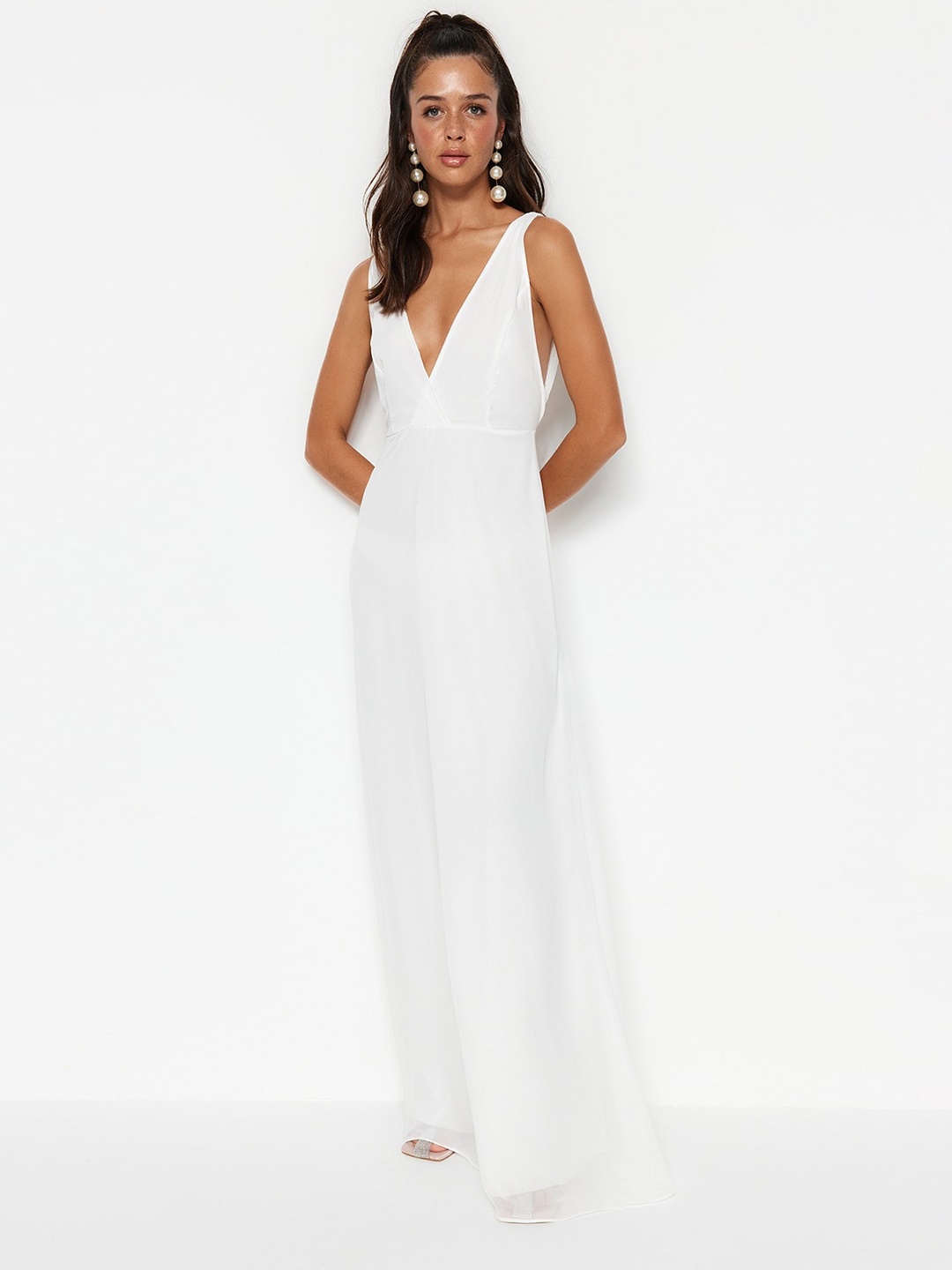 

Trendyol V-Neck Flared Maxi Dress, White