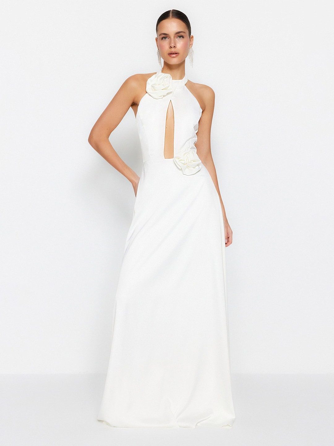 

Trendyol Halter Neck Sleeveless Cut Out Maxi Dress, Off white