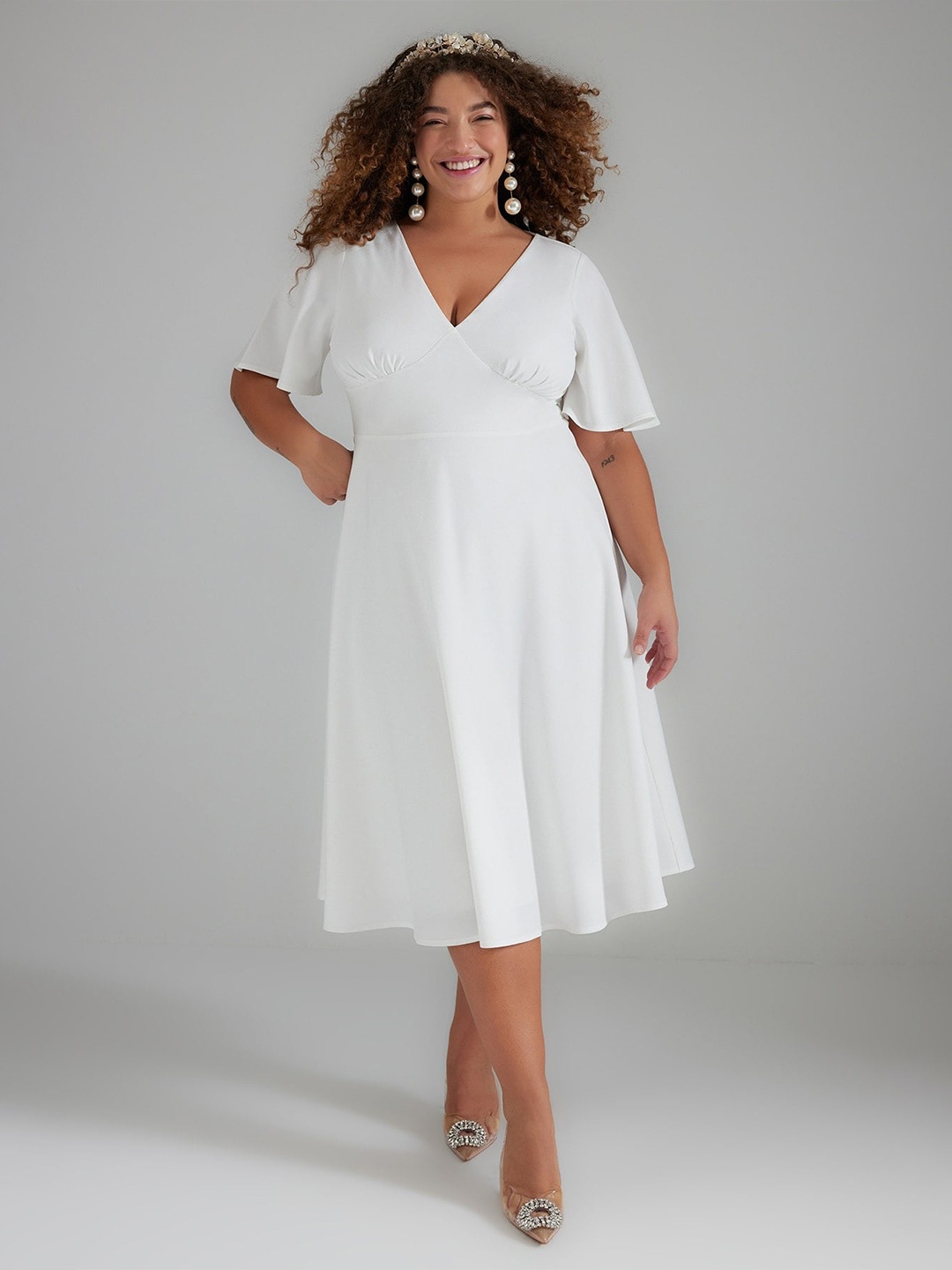 

Trendyol Plus Size V-Neck Flared Sleeve Midi Dress With Cut-Outs, Na