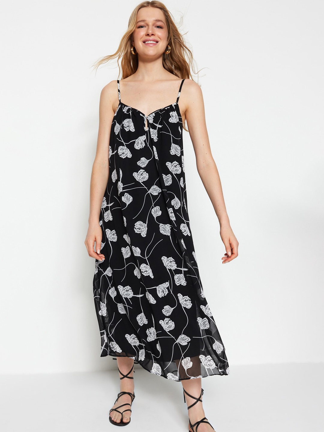 

Trendyol Floral Printed Pleated Maxi A-Line Dress, Black