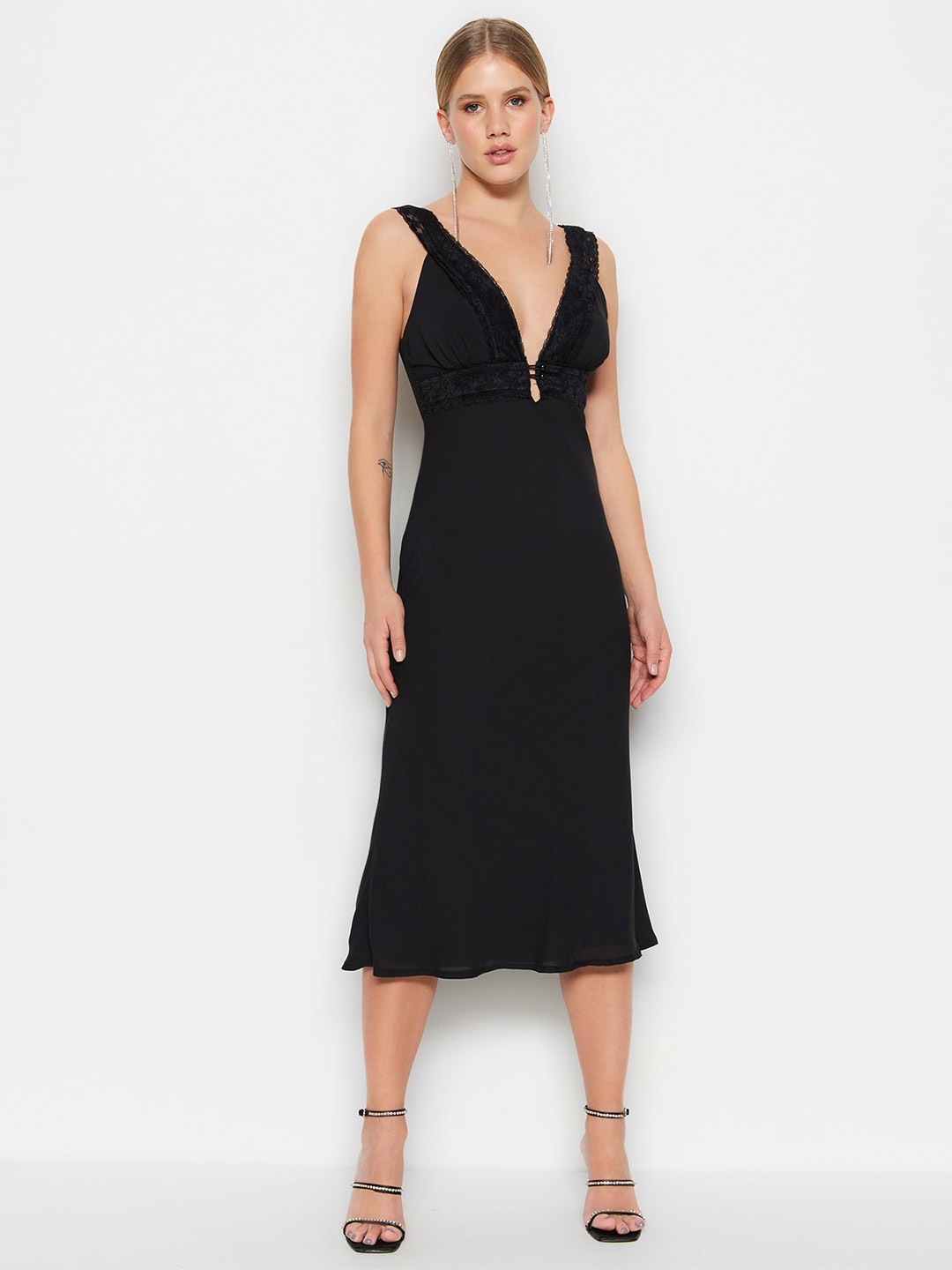

Trendyol Sleeveless Sheath Midi Dress, Black