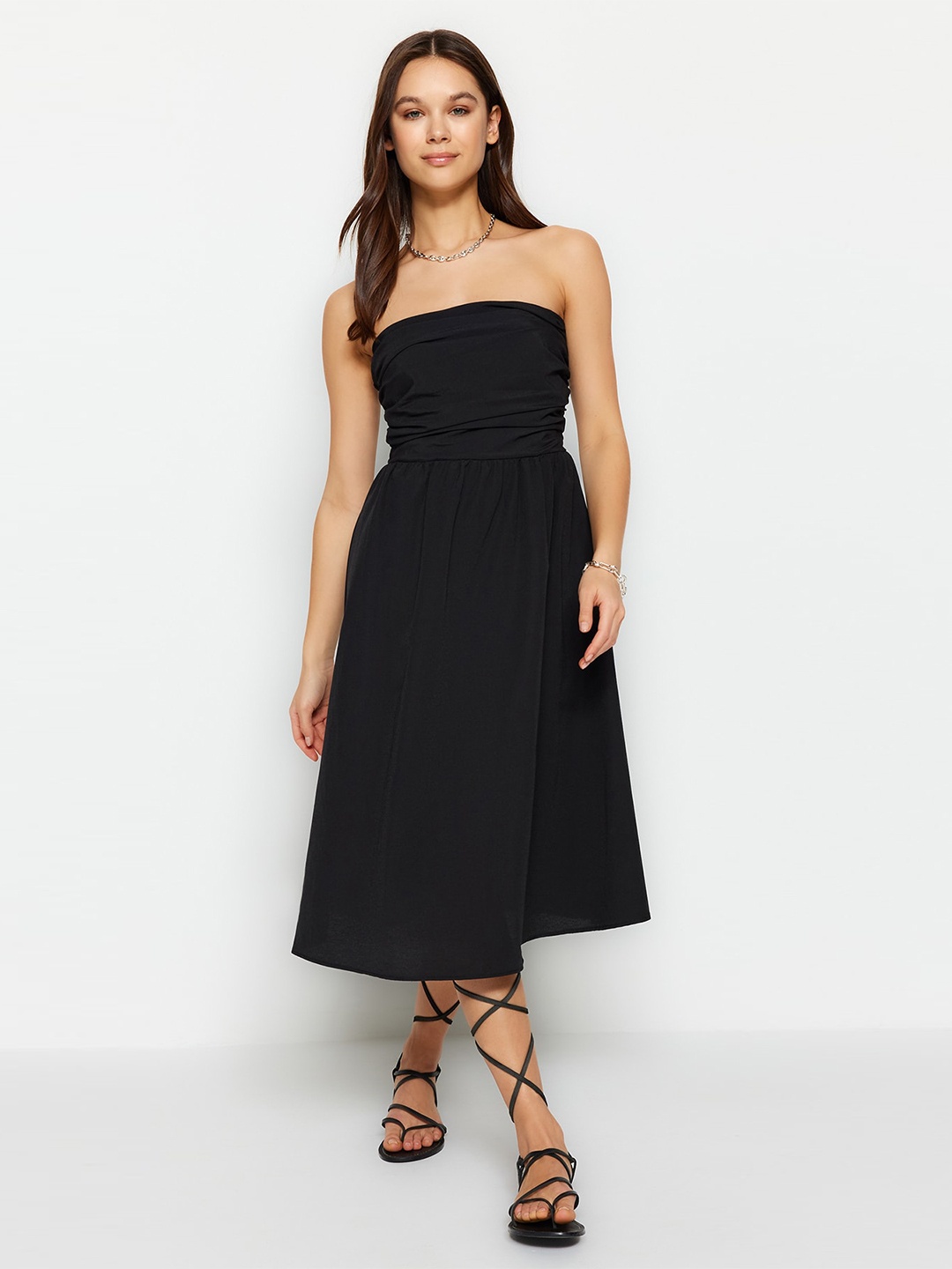 

Trendyol Smocked Strapless Fit And Flare Dress, Black
