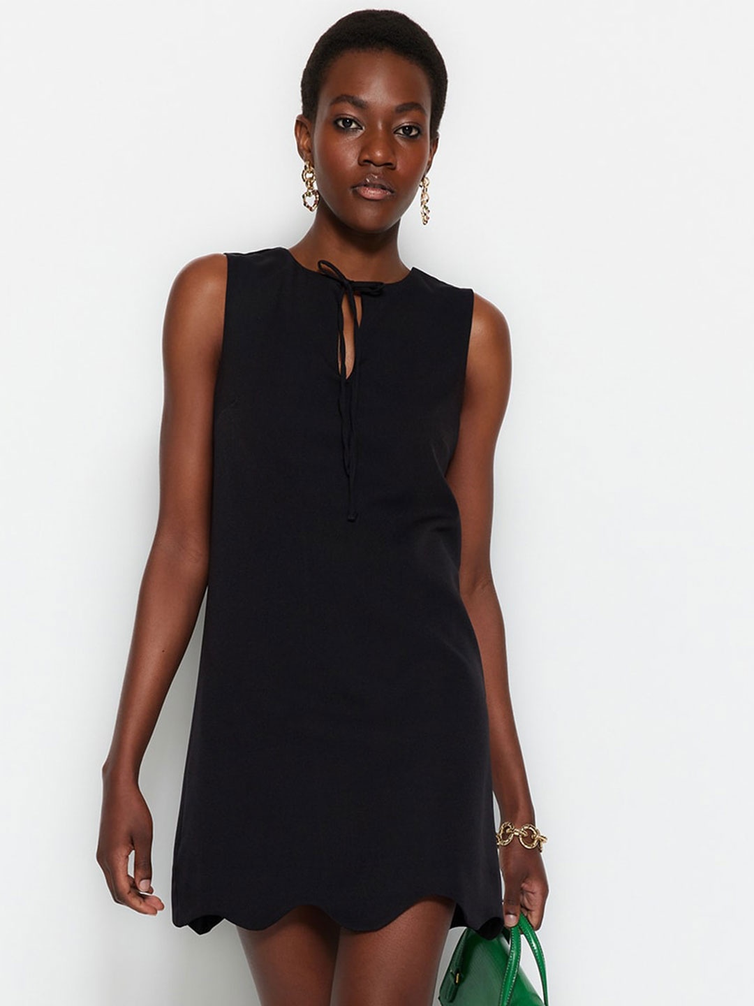 

Trendyol Tie-Up Neck Sleeveless Scallop Hem Mini Dress, Black