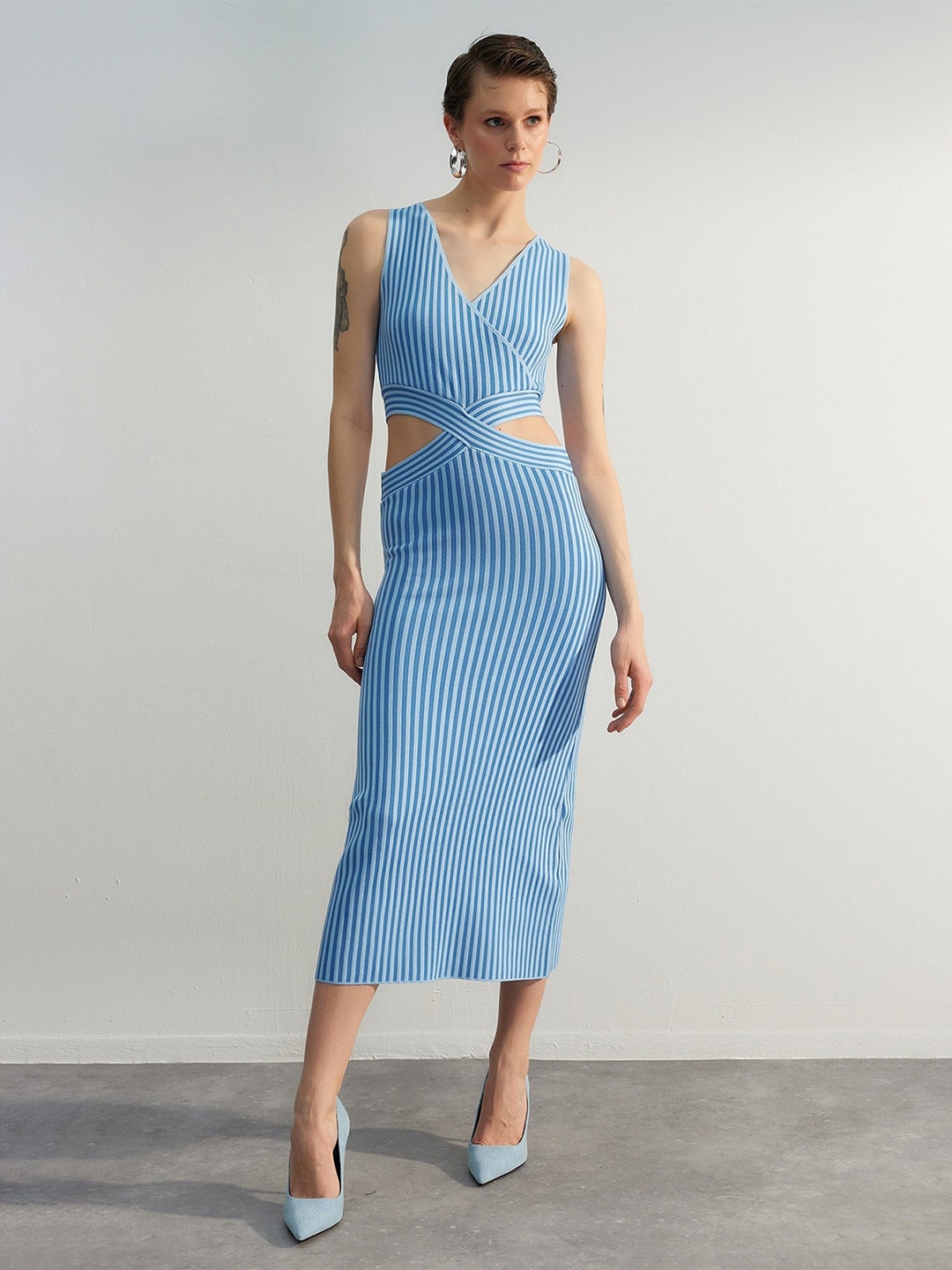 

Trendyol Striped Sheath Cut-Out Midi Acrylic Dress, Blue