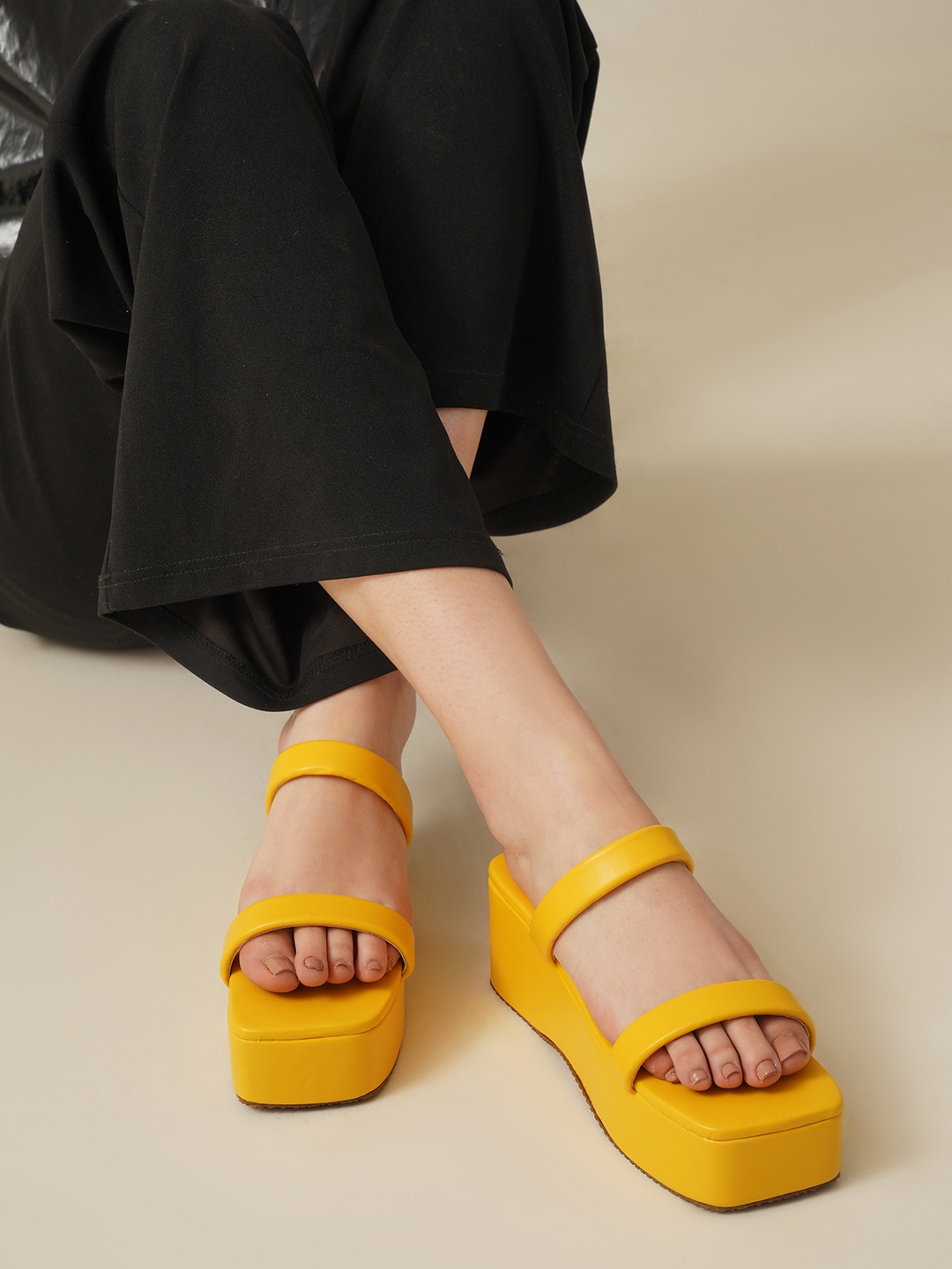 

HASTEN Double Strap Flatform Heels, Yellow