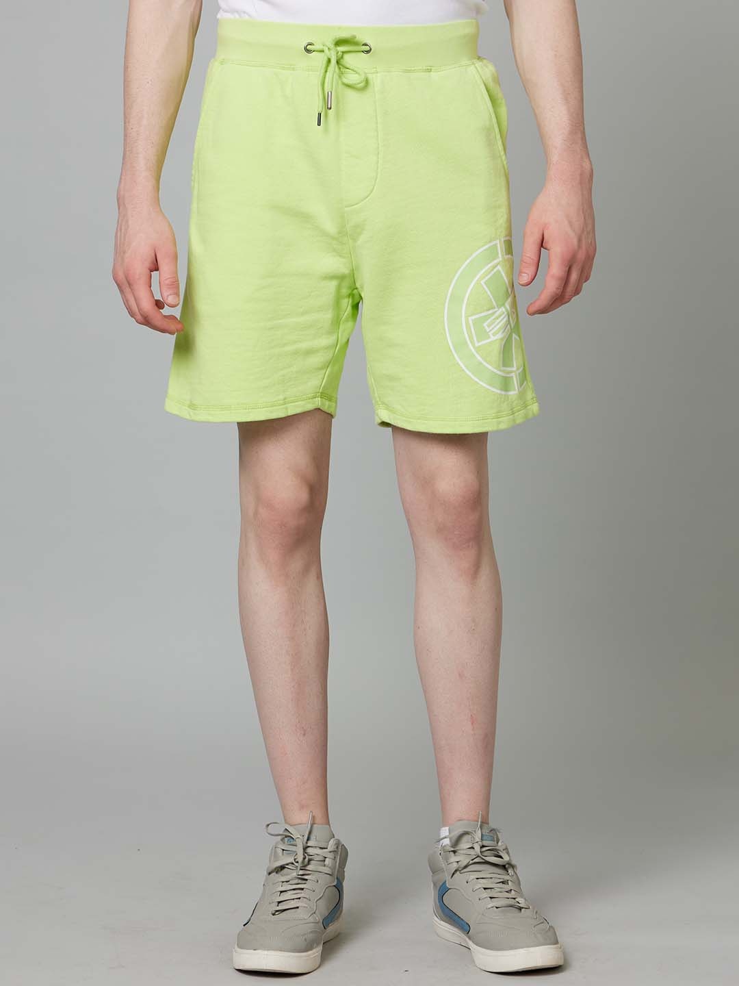 

Celio Men Mid-Rise Regular Cotton Shorts, Green