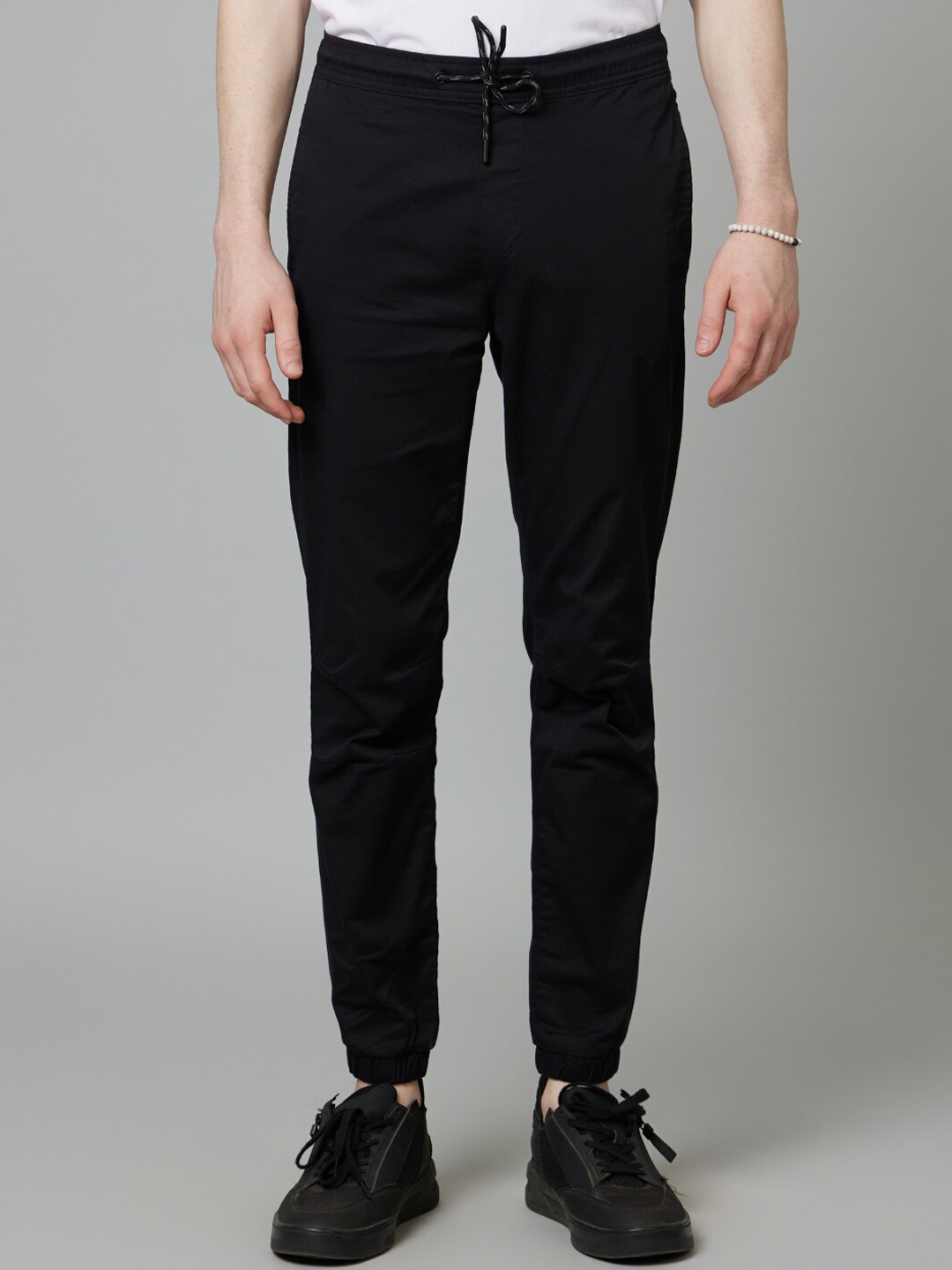 

Celio Men Mid Rise Cotton Slim-Fit Joggers, Black