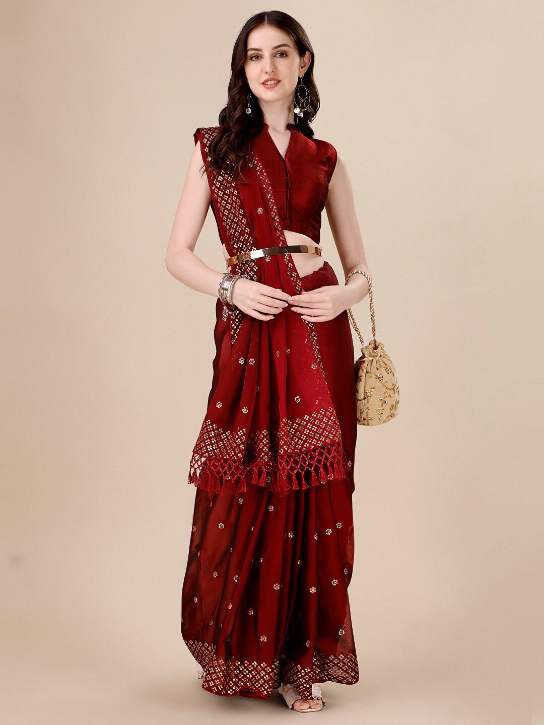 

KALINI Floral Embellished Sequinned Saree, Red