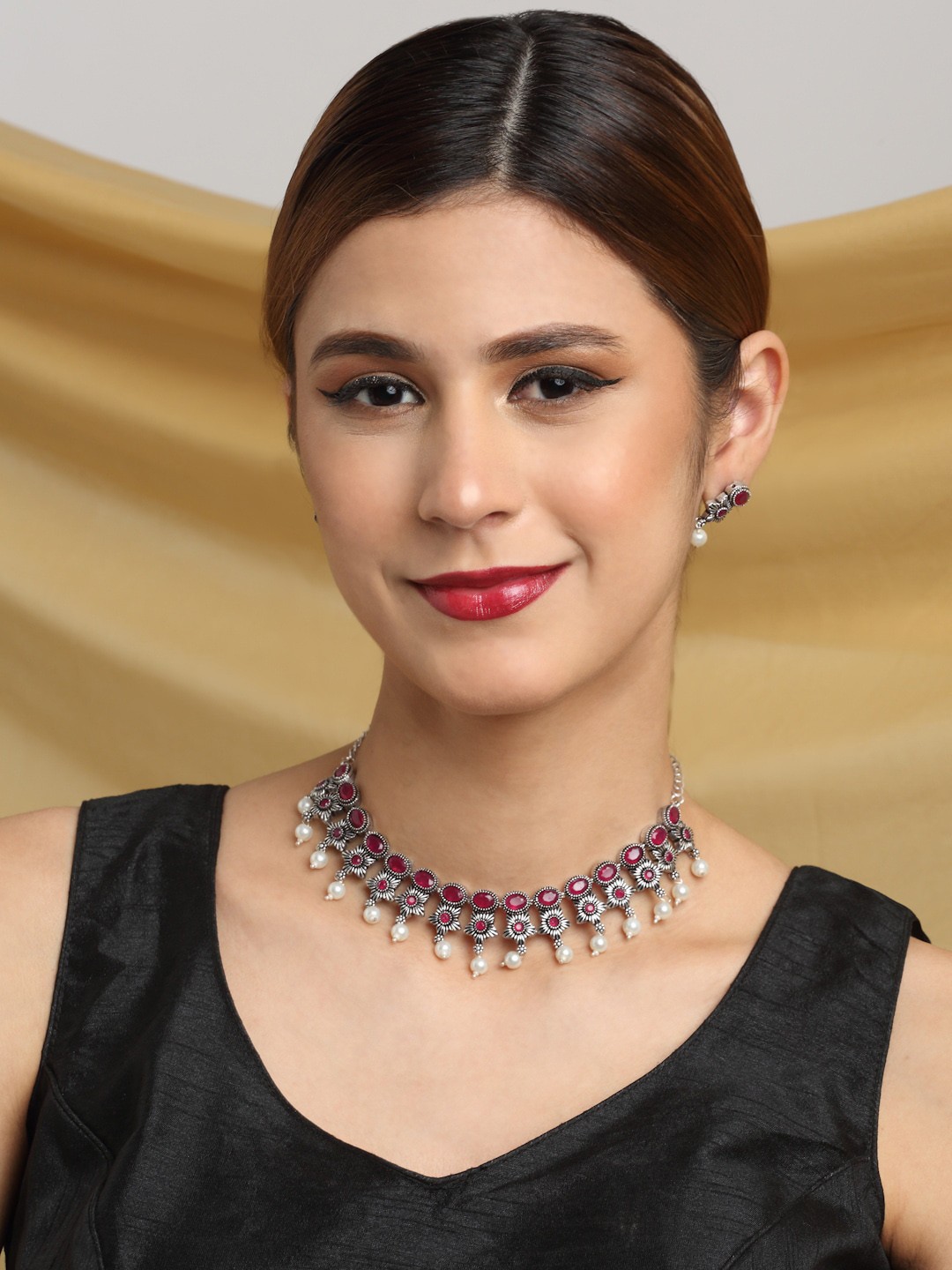 

Anouk Oxidised Silver-Plated Stone-Studded & Beaded Necklace & Earring