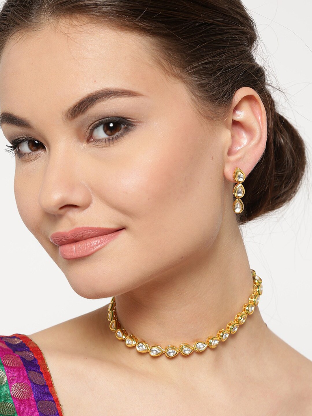 

Anouk Gold-Plated Gold-Toned Kundan Stone Studded Necklace & Earrings