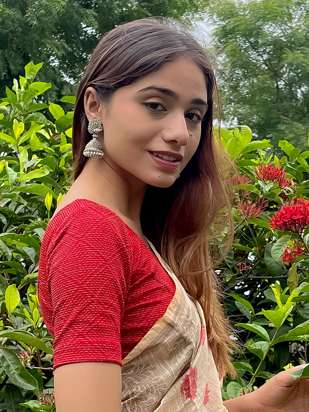 

Bindigasm's Advi Self-Design Zari Jacquard & Lycra Saree Blouse, Red