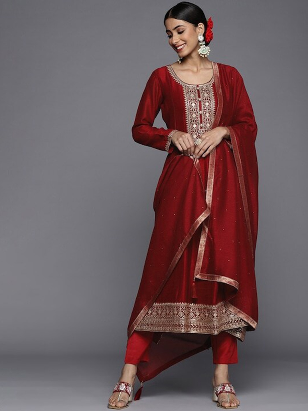 

KALINI Women Maroon Embroidered Regular Gotta Patti Kurta with Trousers & With Dupatta