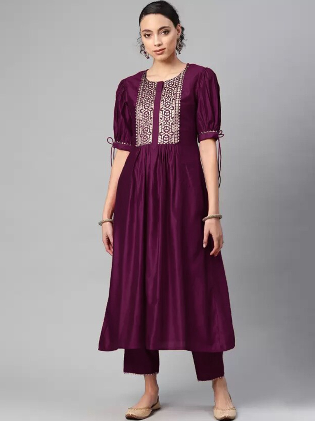 

KALINI Geometric Yoke Design Gotta Patti Regular Kurta with Trousers, Purple