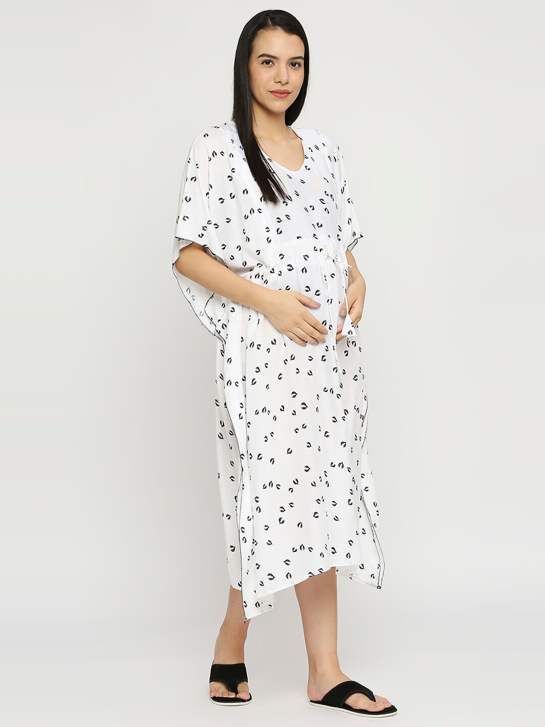 

Pretty Awesome Floral Printed Maternity Kaftan Nightdress, White
