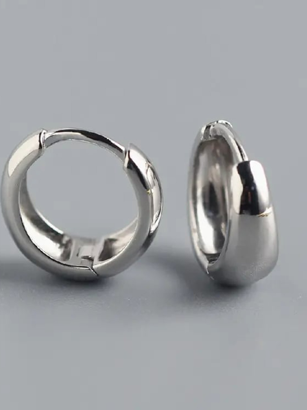 

KARISHMA KREATIONS Set of 3 Contemporary Hoop Earrings, Black