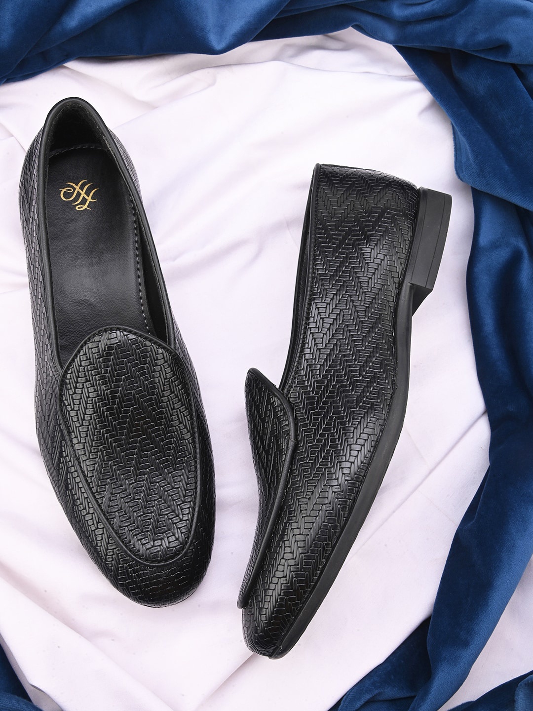 

House of Pataudi Men Textured Casual Loafers, Black