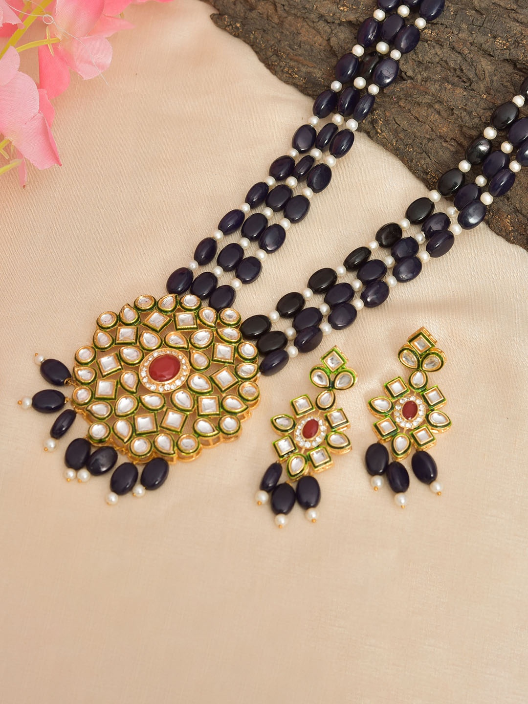 

ROHINIKA Gold-Plated Kundan-Studded & Beaded Jewellery Set