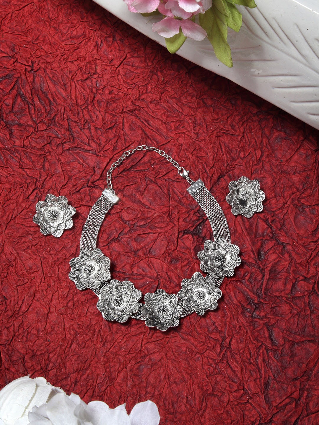 

Sangria Intricate Silver-Toned Textured Oxidized Jewellery Set