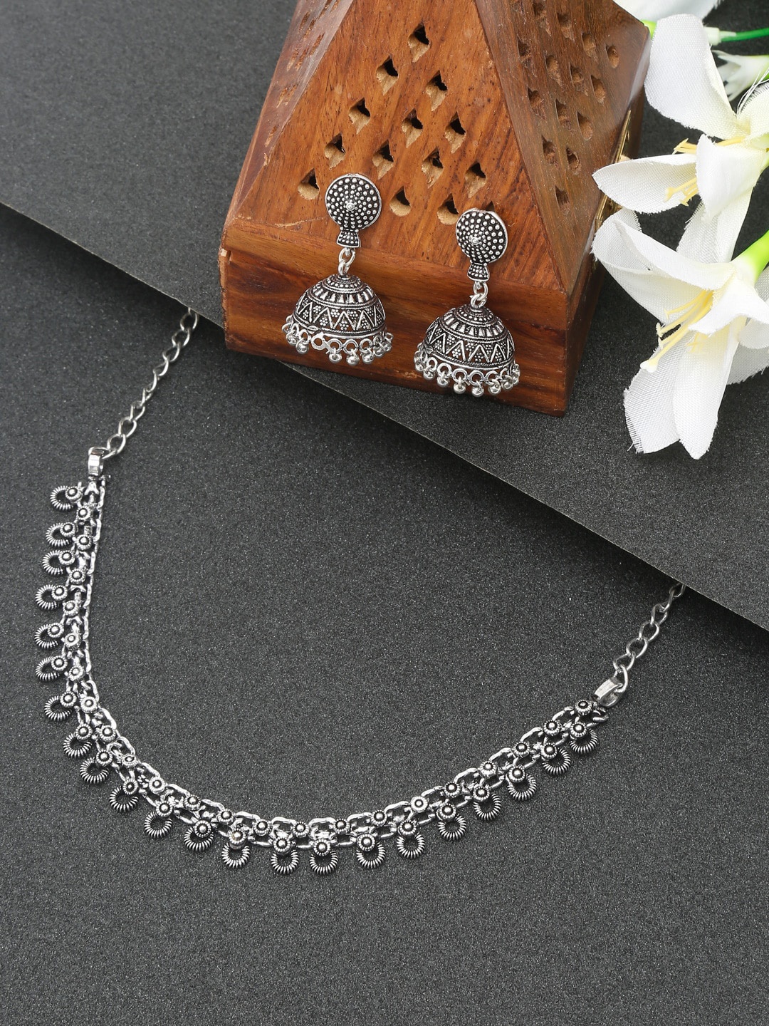 

Sangria Silver-Toned Silver-Plated Stone-Studded Jewellery Set