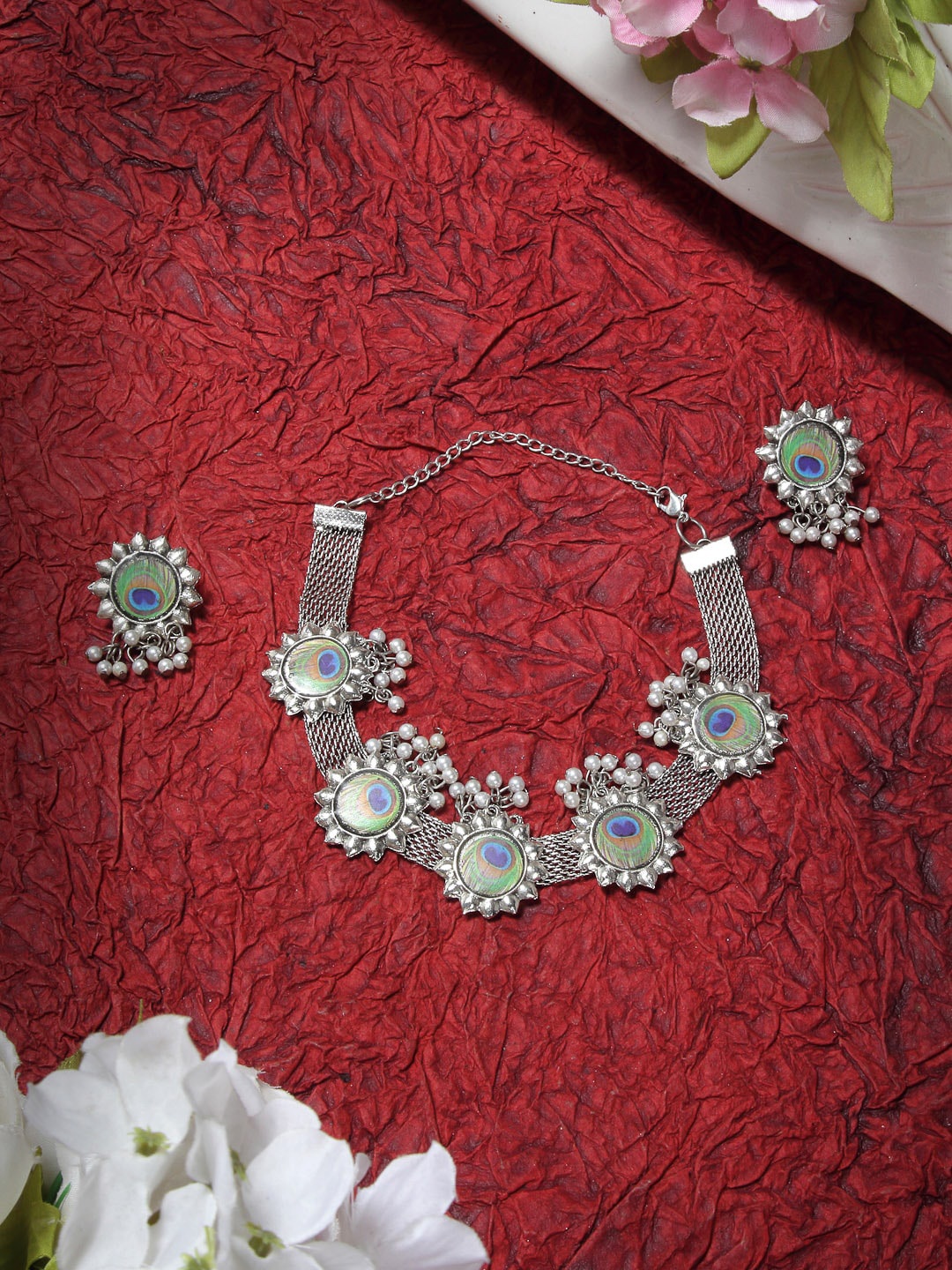

Sangria Silver-Toned & Green Silver-Plated Stone-Studded Jewellery Set