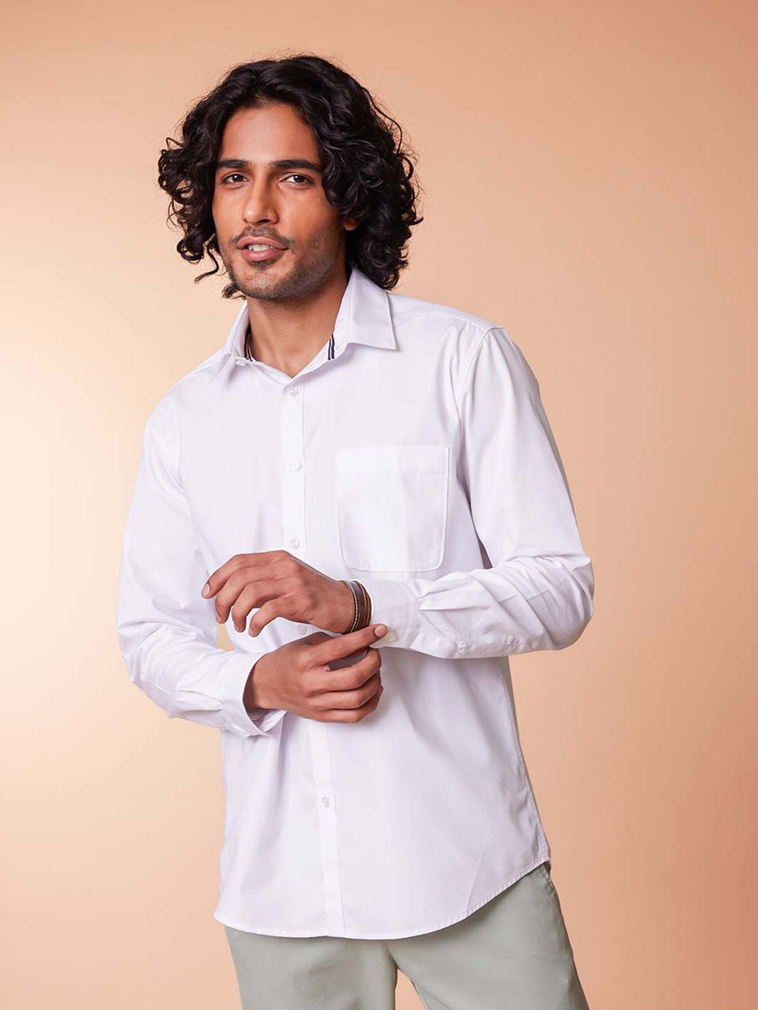 

KINGDOM OF WHITE Spread Collar Casual Shirt