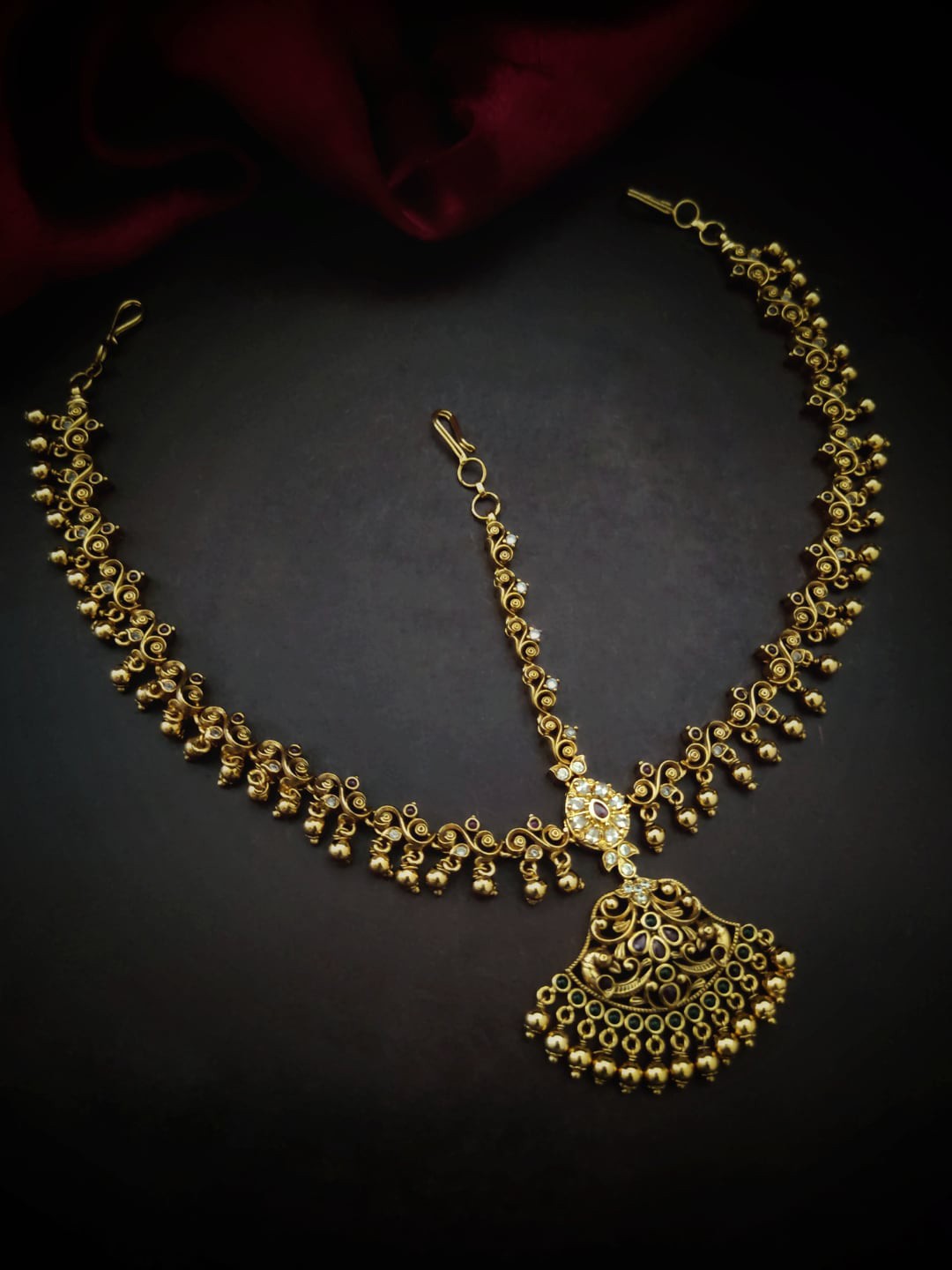

Pihtara Jewels Gold-Plated Stone-Studded & Beaded Matha Patti