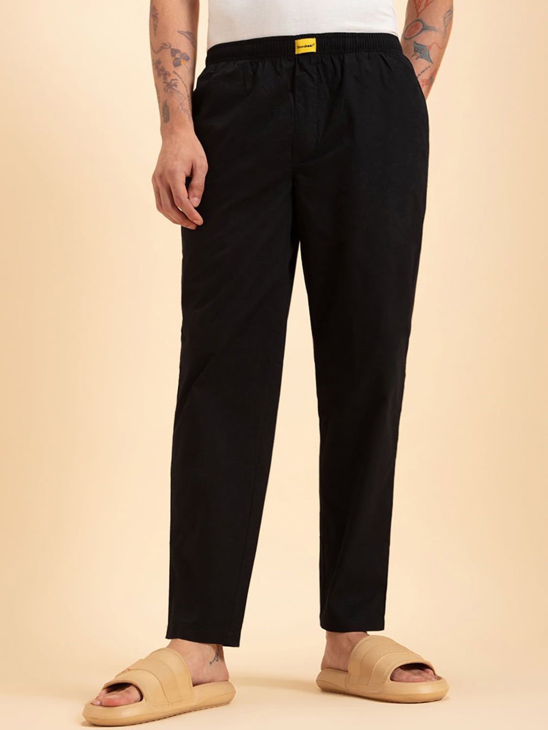 

Bewakoof Men Black Straight Lounge Pants