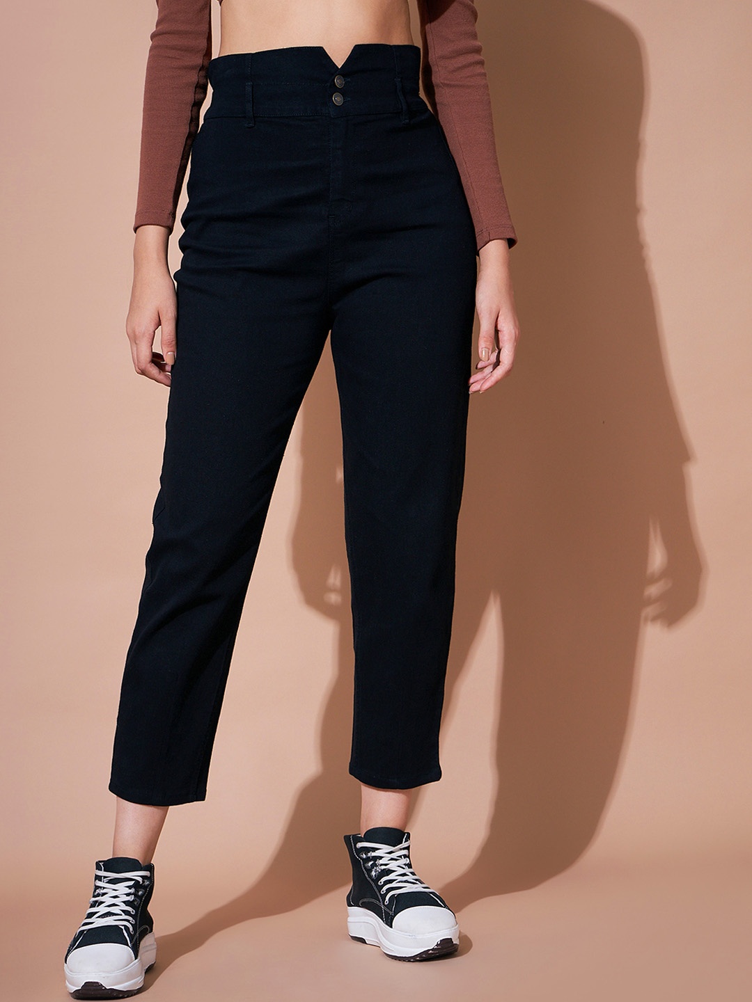

SASSAFRAS BASICS Women Mid-Rise Mom Fit Stretchable Jeans, Black