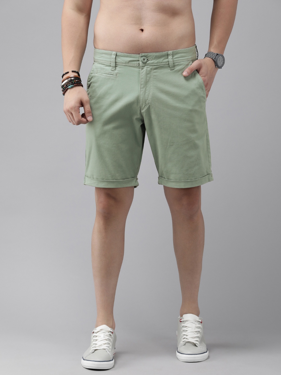 

Roadster Men Solid Chino Shorts, Sea green