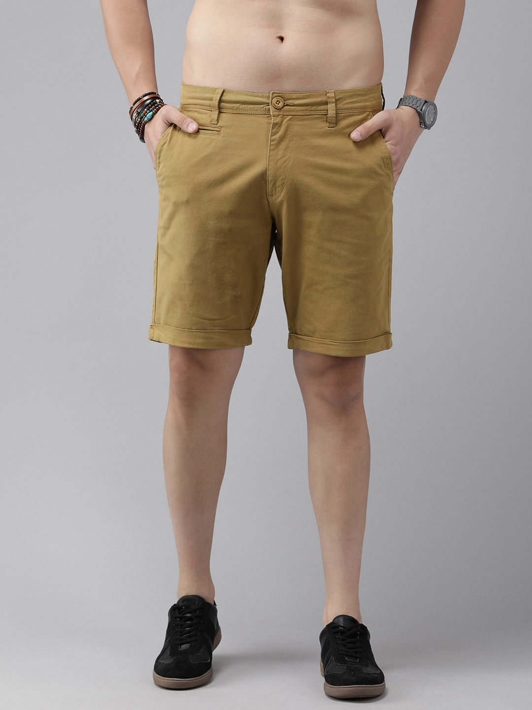 

Roadster Men Solid Regular Shorts, Khaki