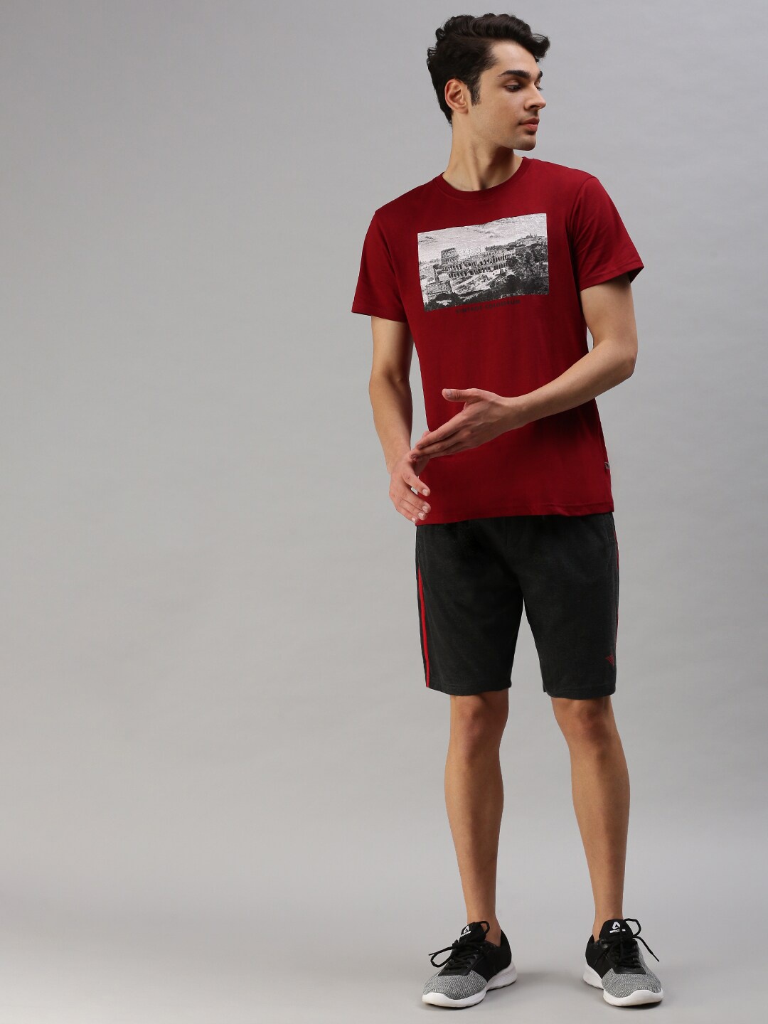 

Unibro Graphic Printed Pure Cotton T-shirt With Shorts, Maroon