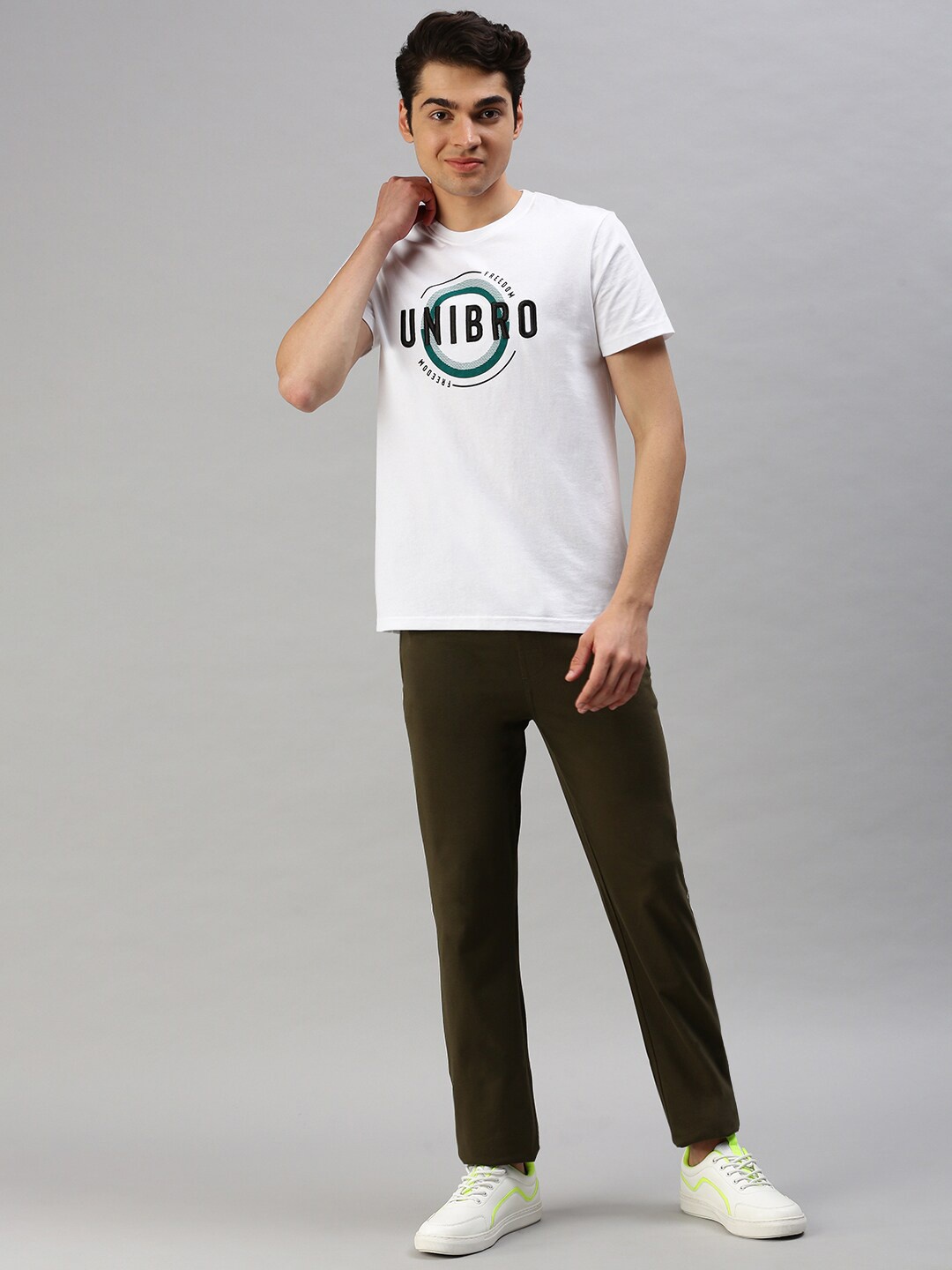 

Unibro Typography Printed Pure Cotton T-shirt With Trousers, White