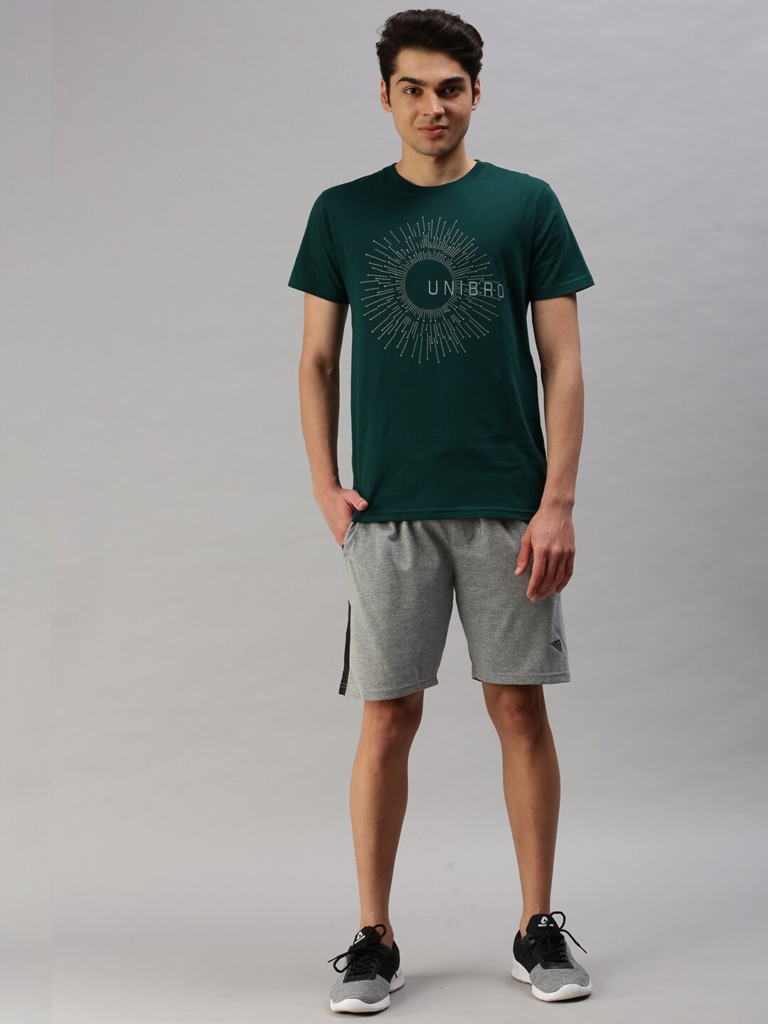 

Unibro Typography Printed Cotton T-shirt With Shorts, Green