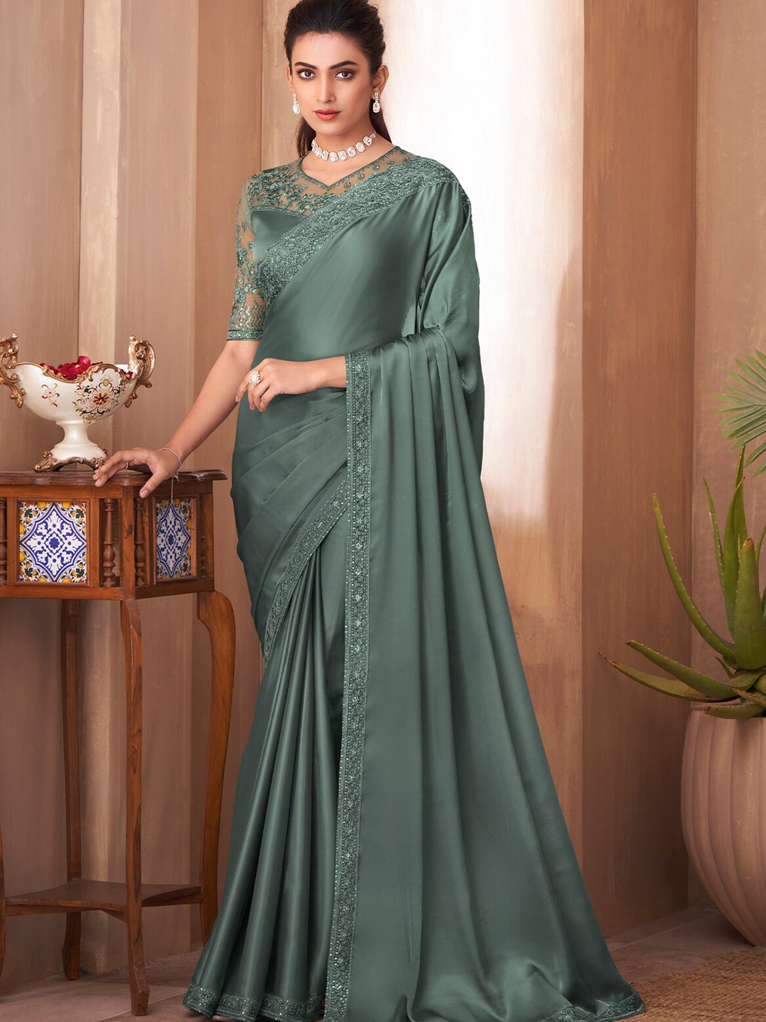 

ODETTE Embroidered Border Saree, Green