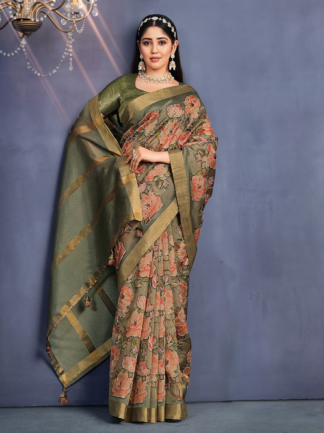 

ODETTE Floral Printed Zari Saree, Green