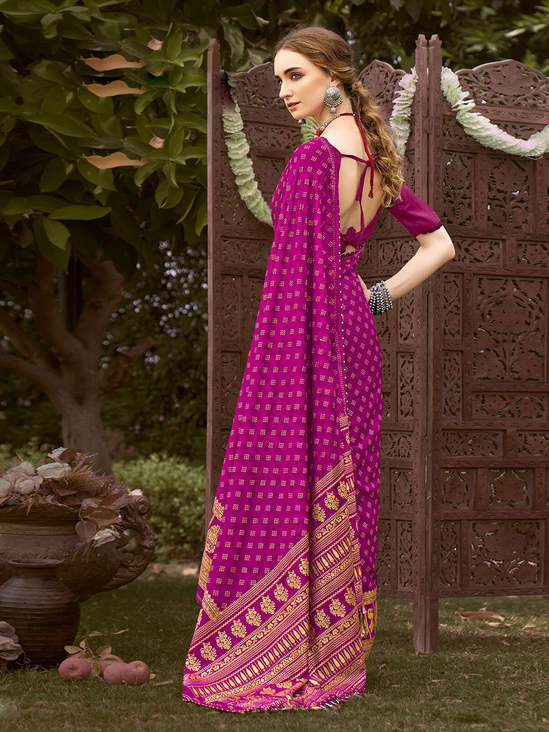 

ODETTE Geometric Woven Design Silk Blend Saree, Purple