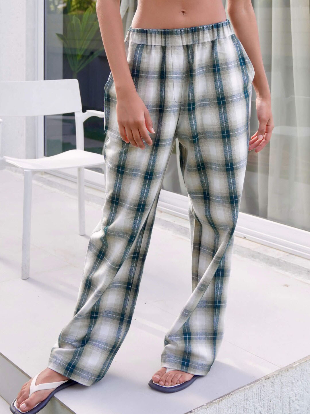 

Bonkers Corner White Women Checked Cotton Trousers, Green