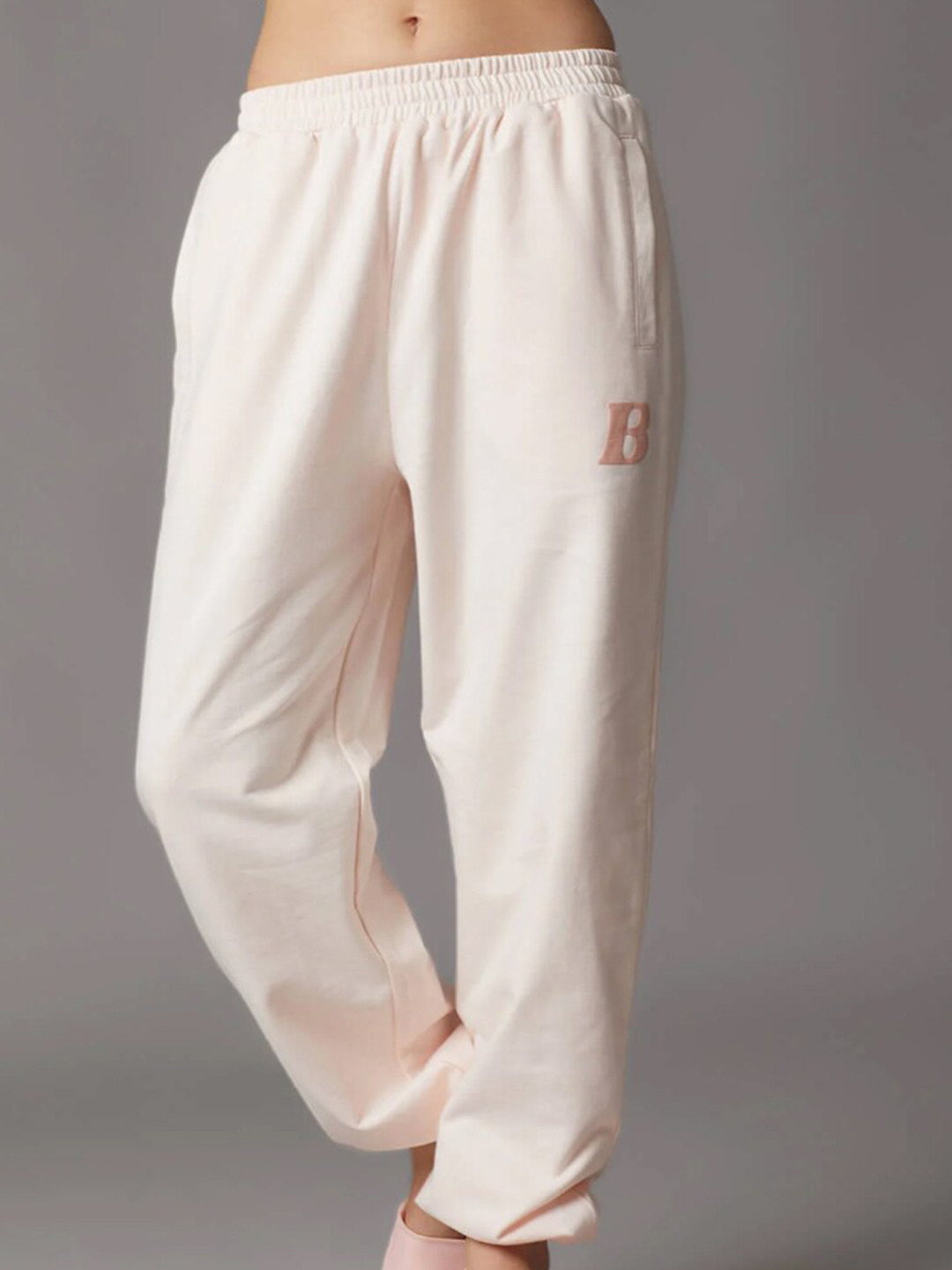 

Bonkers Corner Women Pink Mid-Rise Fleece Logo Printed Joggers