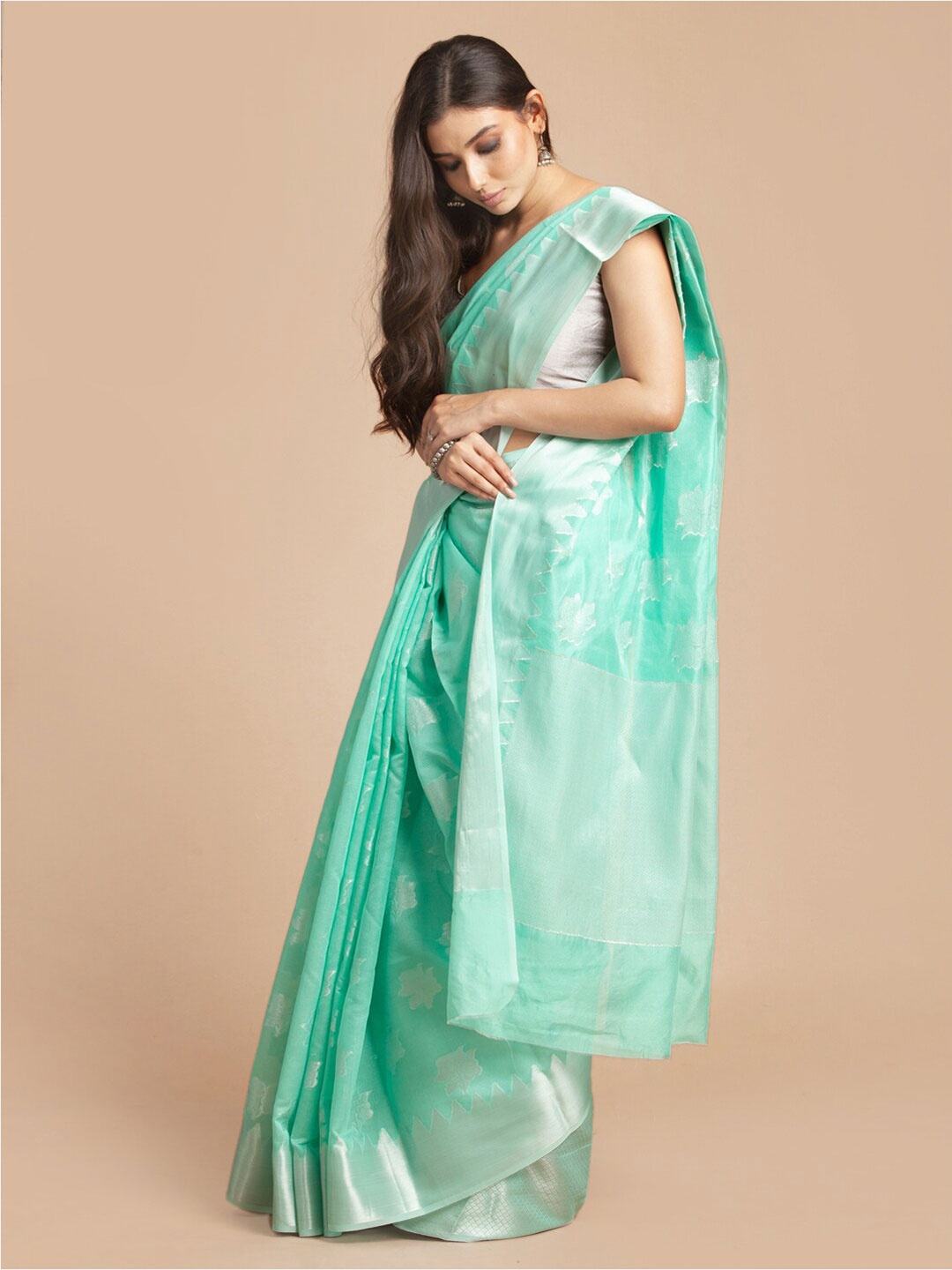 

HOUSE OF BEGUM Floral Woven Design Zari Banarasi Saree, Green