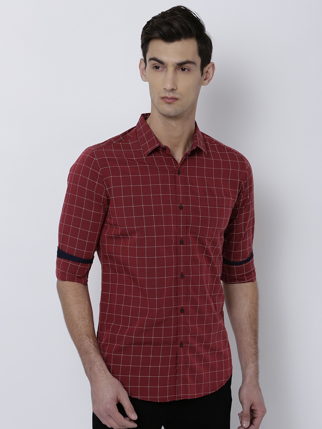 

Black coffee Men Maroon & White Slim Fit Checked Casual Shirt