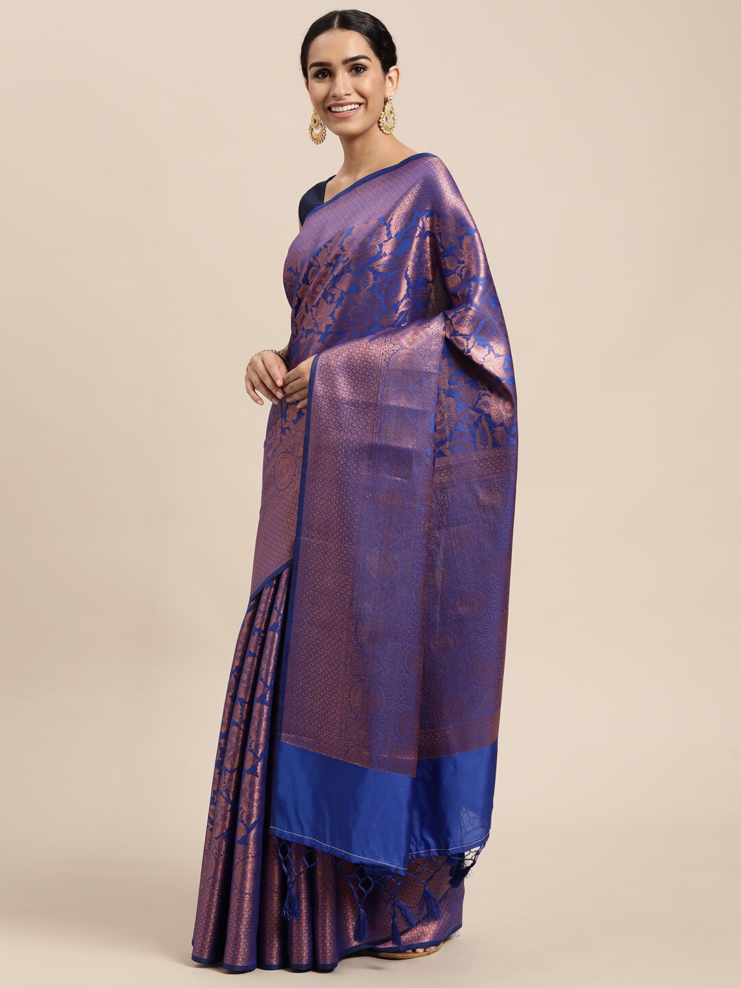 

HOUSE OF BEGUM Floral Woven Design Zari Kanjeevaram Saree, Blue