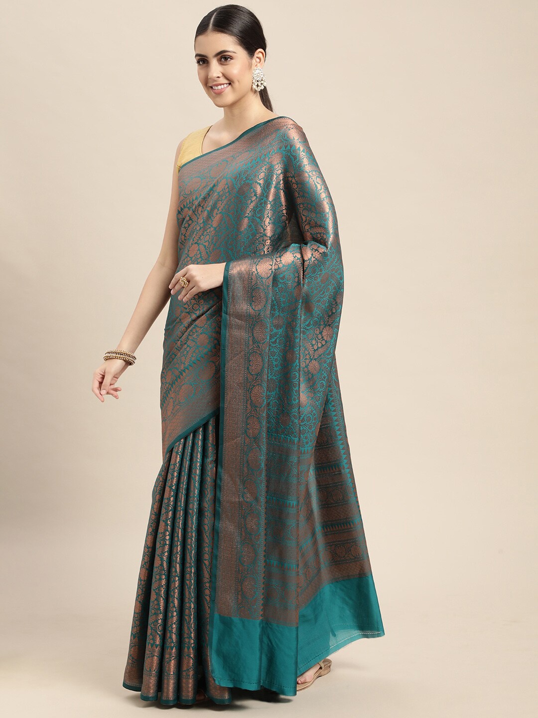 

HOUSE OF BEGUM Floral Woven Design Zari Kanjeevaram Saree, Blue