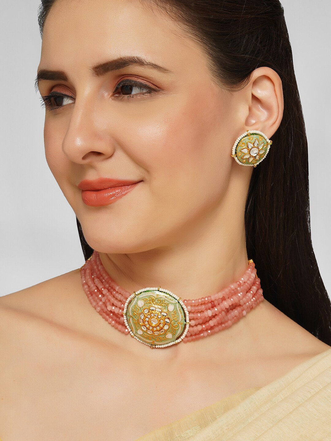 

AQUASTREET Gold-Plated Kundan Studded & Beaded Jewellery Set