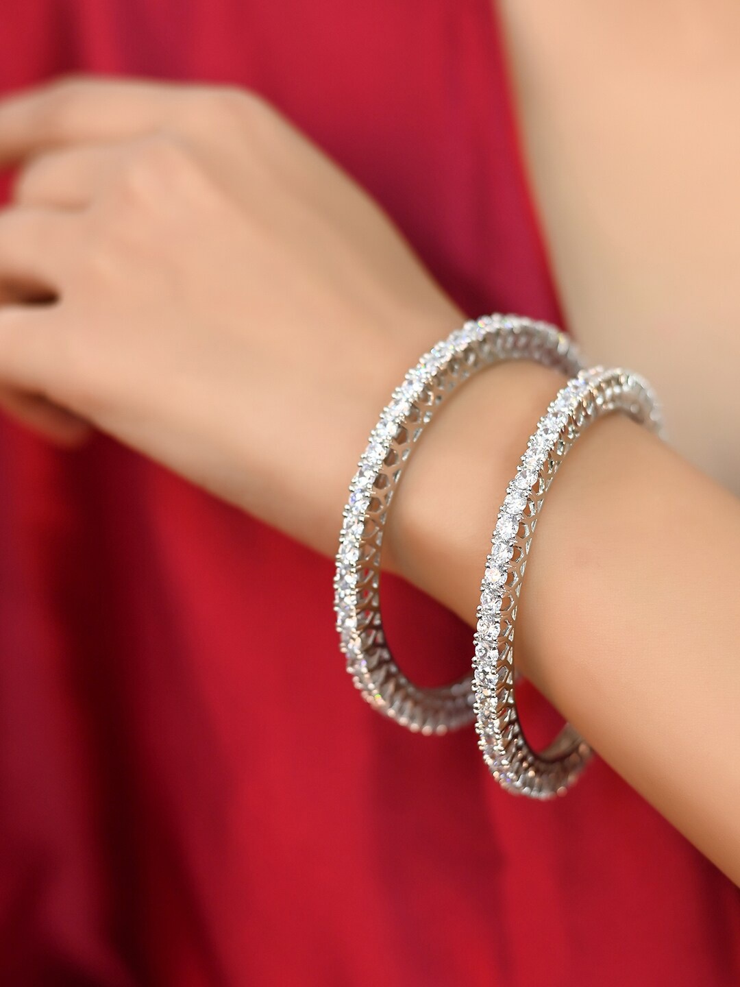 

RATNAVALI JEWELS Silver-Plated AD-Studded Bangle