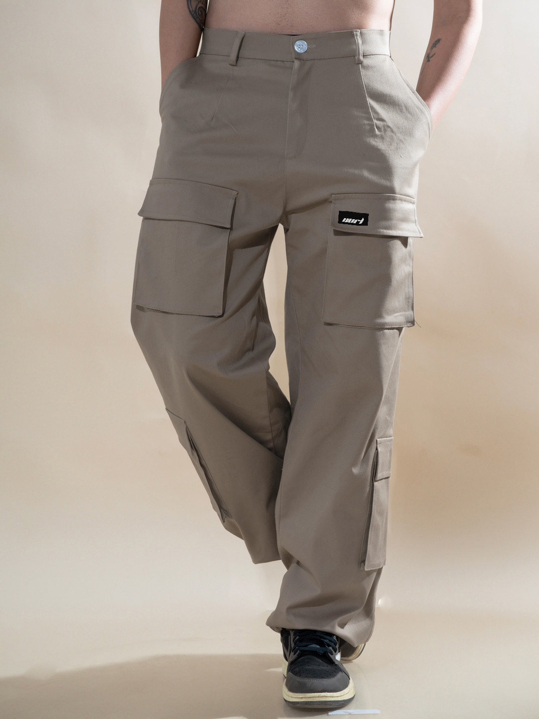 

UNRL Men Cotton Loose Fit Cargos, Grey