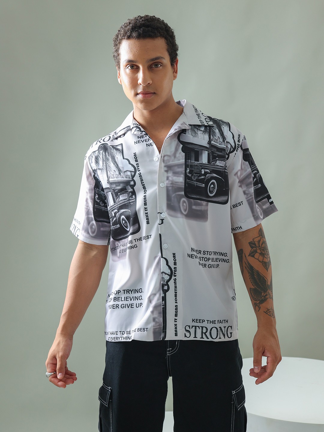 

UNRL Relaxed Graphic Printed Casual Shirt, White