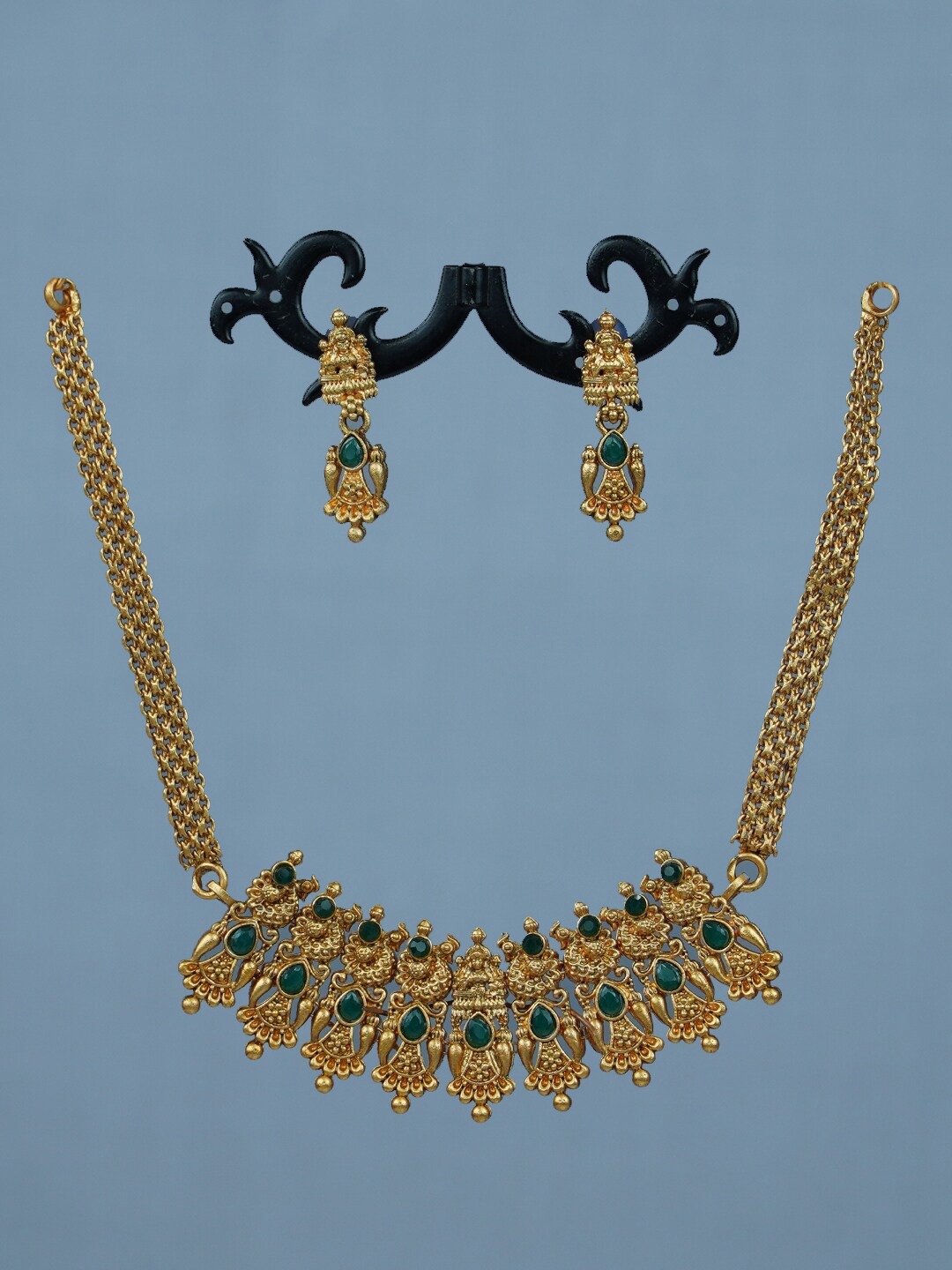 

Diksha collection Gold-Plated Stone Studded Jewellery Set