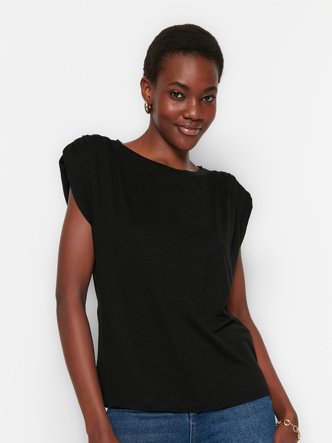 

Trendyol Extended Sleeves Casual T-Shirt, Black