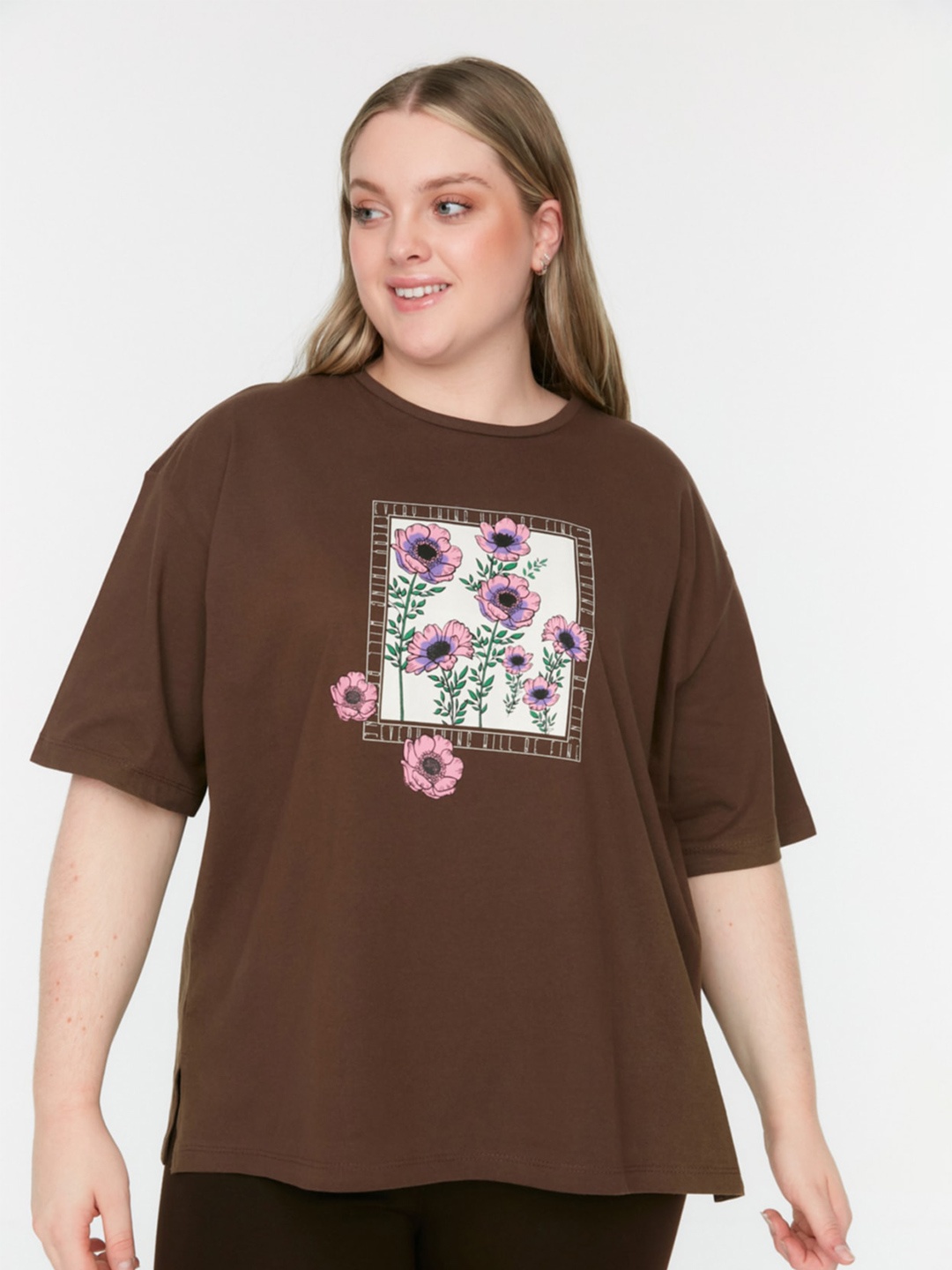 

Trendyol Floral Printed Drop-Shoulder Sleeves Pure Cotton T-shirt, Brown